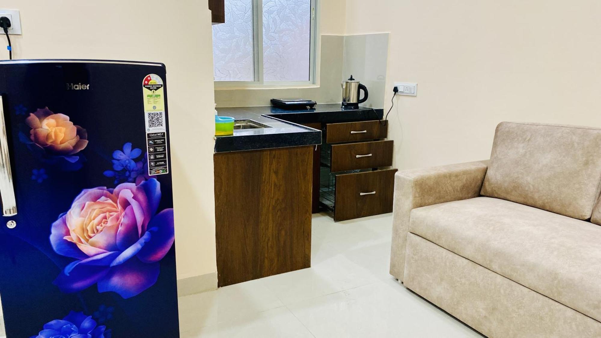 Stay10 B&m Luxury Accomdation * Indore
