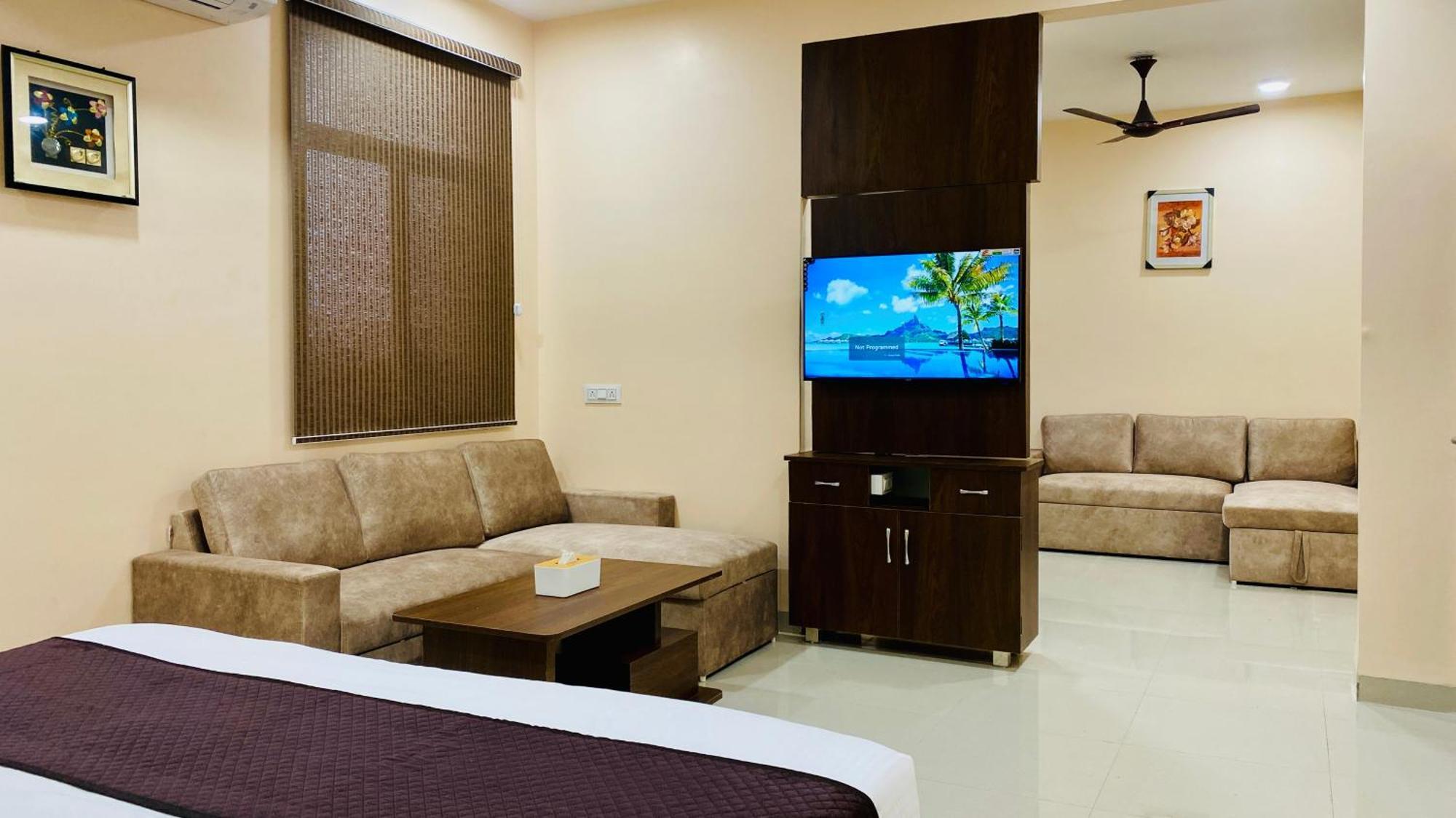 Stay10 B&m Luxury Accomdation Indore