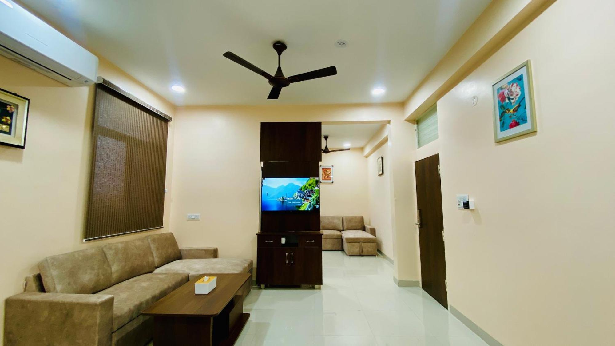 Stay10 B&m Luxury Accomdation * Indore