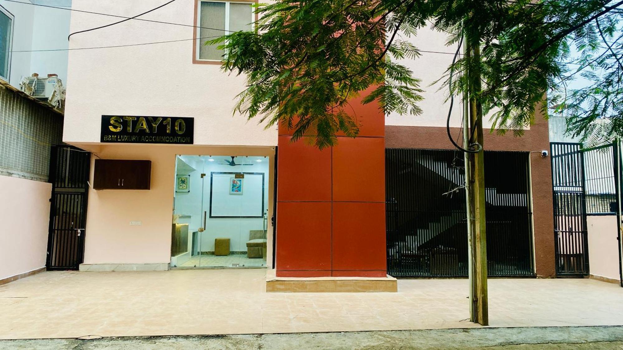 Stay10 B&m Luxury Accomdation Apartment Indore