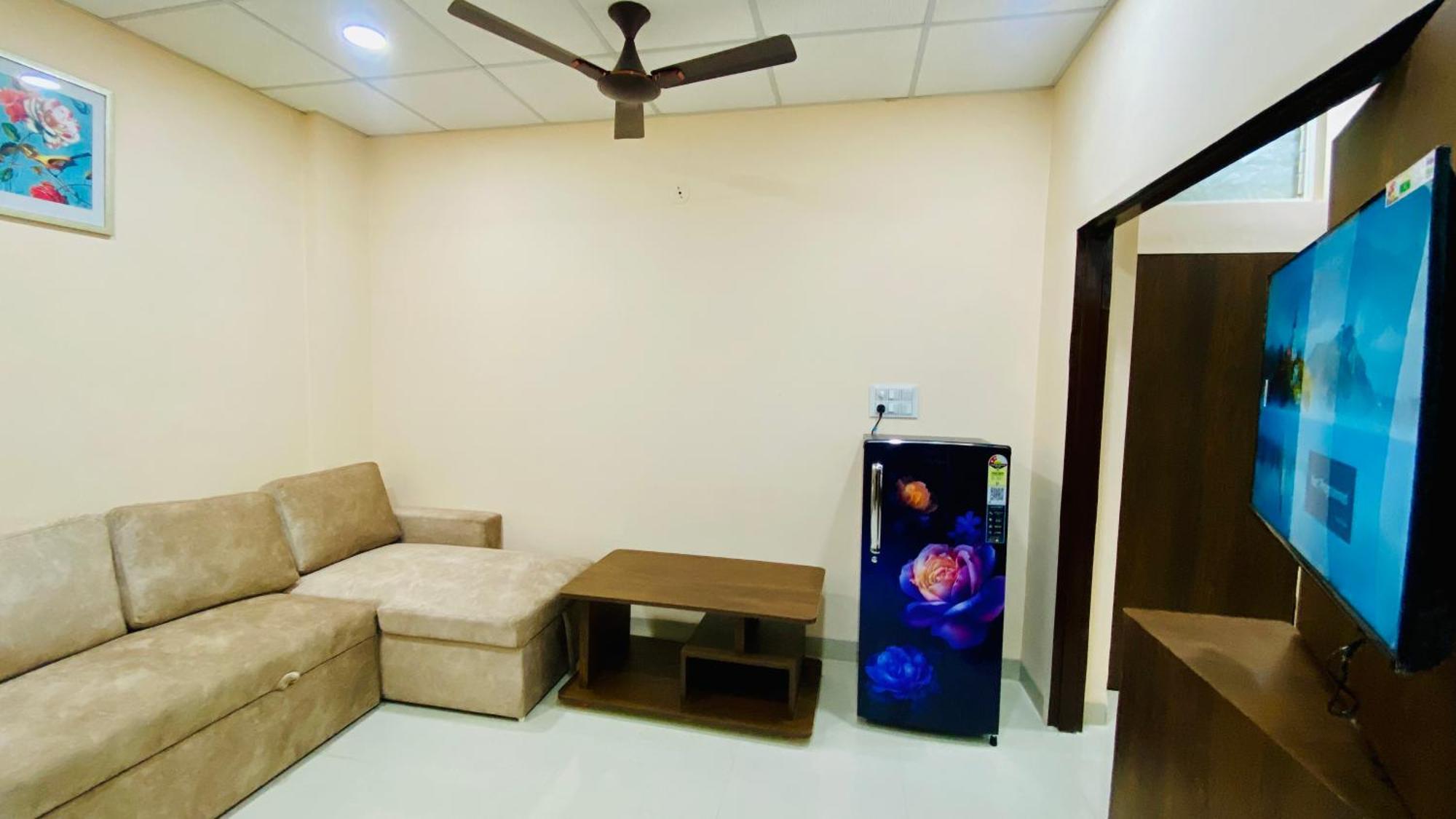 Stay10 B&m Luxury Accomdation * Indore
